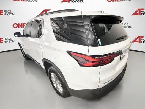Used 2023 Chevrolet Traverse LT FWD image 5