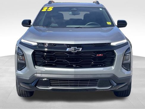 Used 2025 Chevrolet Equinox RS image 9