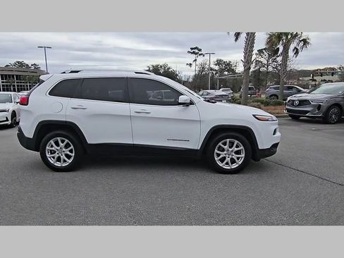 Used 2016 Jeep Cherokee Latitude image 30