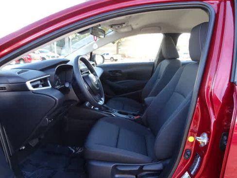 Used 2025 Toyota Corolla LE image 18