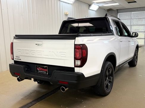 Used 2025 Honda Ridgeline Black Edition image 7