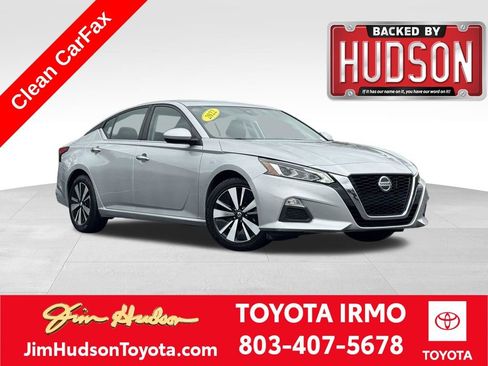 Used 2022 Nissan Altima 2.5 SV image 1