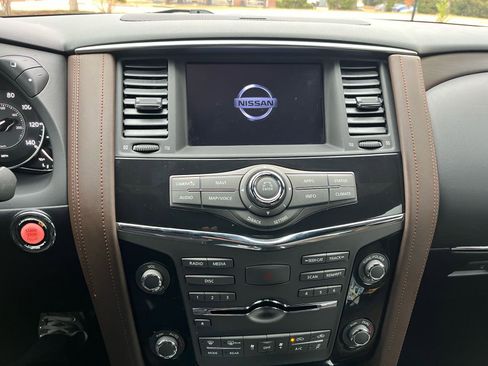 Used 2018 Nissan Armada Platinum w/ Interior Lighting Package image 30