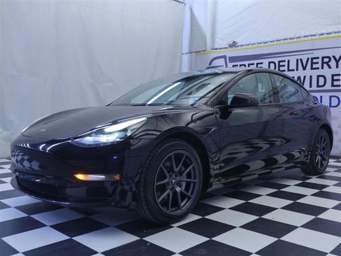 Used 2022 Tesla Model 3 Long Range image 4
