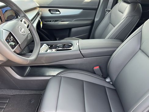 New 2025 Nissan Murano SL image 10