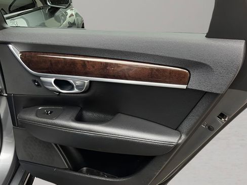 Used 2017 Volvo S90 T5 Momentum w/ Vision Package image 25