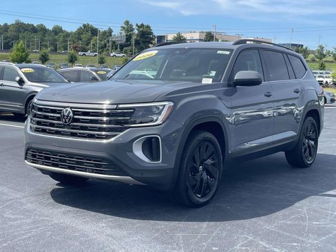 Certified 2026 Volkswagen Atlas SE w/ Panoramic Sunroof Package FWD image 3