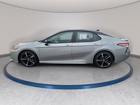 Used 2020 Toyota Camry XSE FWD image 8