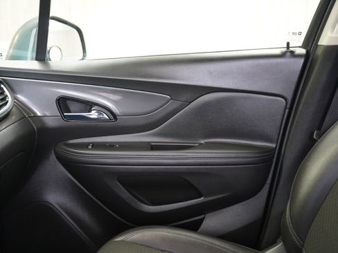 Used 2018 Buick Encore Preferred image 29