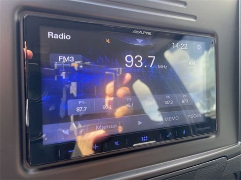 Used 2022 Nissan Frontier SV image 13