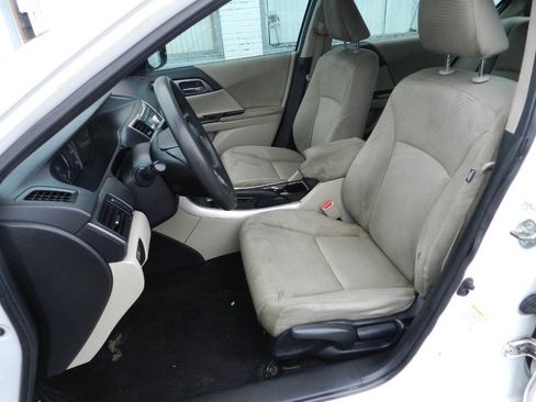 Used 2015 Honda Accord LX image 2