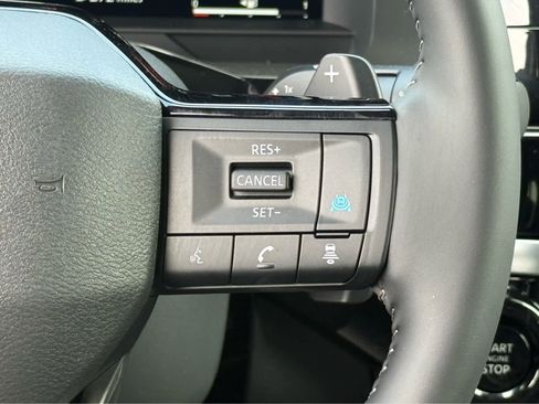 Used 2026 Nissan Pathfinder SL AWD/4WD image 31