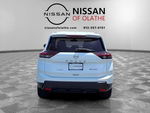 Used 2024 Nissan Rogue SV AWD/4WD image 27