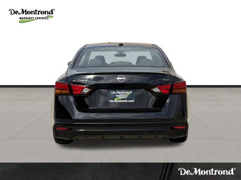 Used 2024 Nissan Altima 2.5 SV FWD image 6