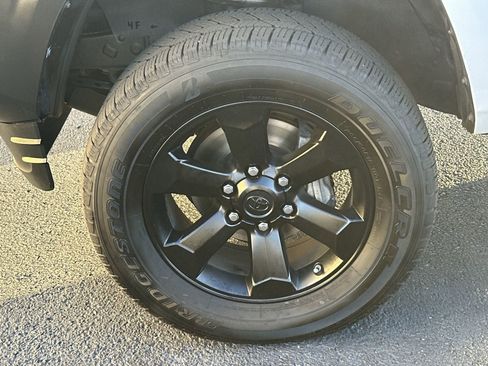 Used 2022 Toyota Tacoma SR image 13