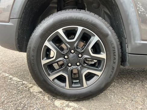Used 2019 Jeep Compass Trailhawk AWD/4WD image 14