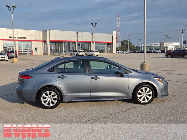 Certified 2025 Toyota Corolla LE FWD image 2