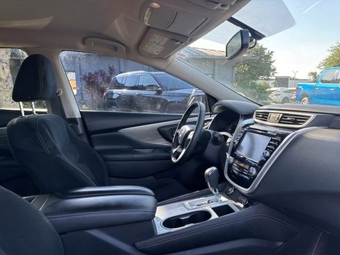 Used 2018 Nissan Murano SV image 11