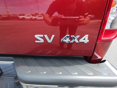 Used 2021 Nissan Frontier SV AWD/4WD image 11