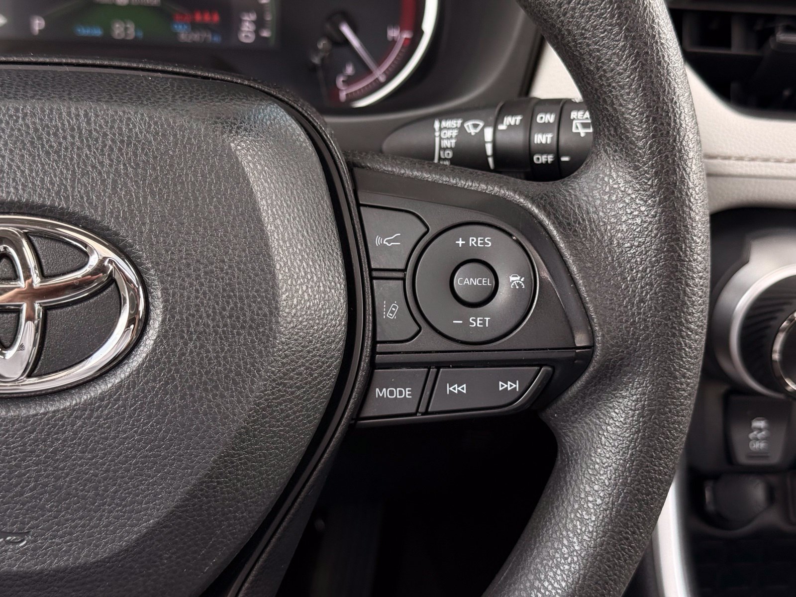 Used 2023 Toyota RAV4 XLE w/ Convenience Package FWD image 27
