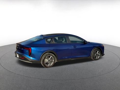 Used 2025 Kia K4 LXS image 15