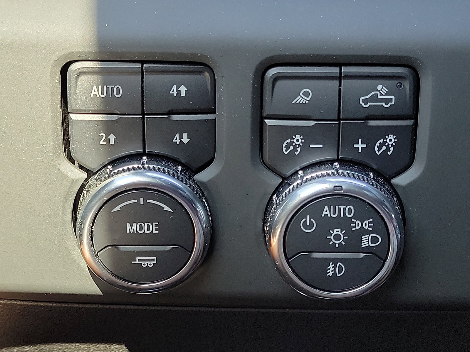 Used 2024 GMC Sierra 1500 Denali Ultimate AWD/4WD image 16