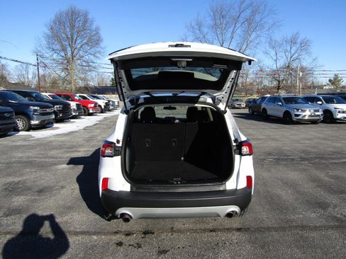 Used 2022 Ford Escape SE image 21