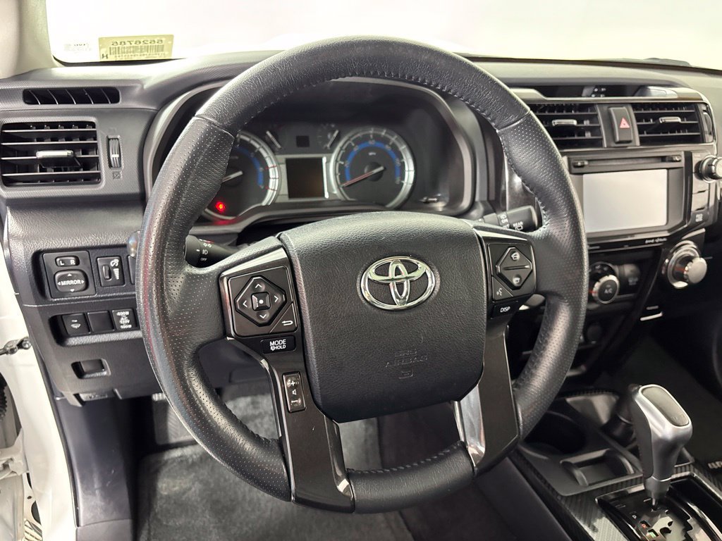 Used 2018 Toyota 4Runner TRD Off-Road Premium AWD/4WD image 27