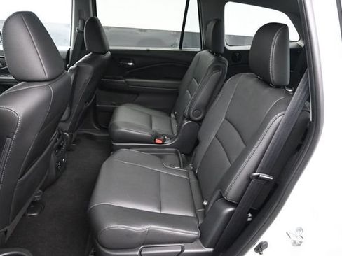 Certified 2022 Honda Pilot Touring image 12