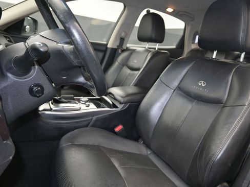 Used 2011 INFINITI M37 w/ Premium Pkg image 16