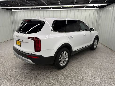 Used 2022 Kia Telluride LX FWD image 6
