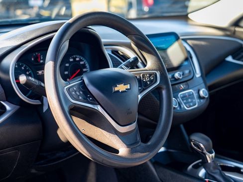 Used 2023 Chevrolet Malibu LT image 13