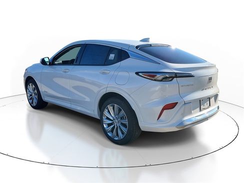New 2025 Buick Envista Avenir image 3