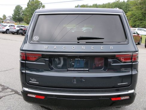 Used 2023 Jeep Wagoneer Series II w/ Premium Group I AWD/4WD image 4