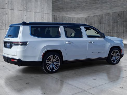 Used 2024 Jeep Grand Wagoneer L Series III image 7