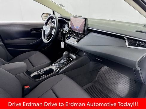 Used 2025 Toyota Corolla LE image 26
