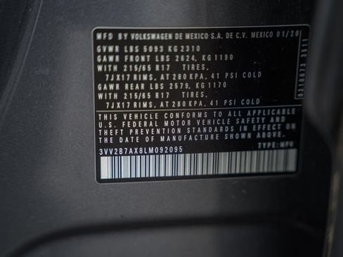 Used 2020 Volkswagen Tiguan SEL AWD/4WD image 33