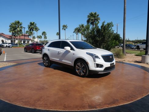 Used 2022 Cadillac XT5 Premium Luxury w/ Technology Package image 1