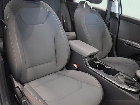 Used 2025 Kia K4 image 6