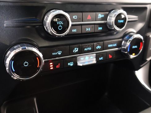 Used 2025 Ford F150 XLT w/ Equipment Group 302A MID image 8