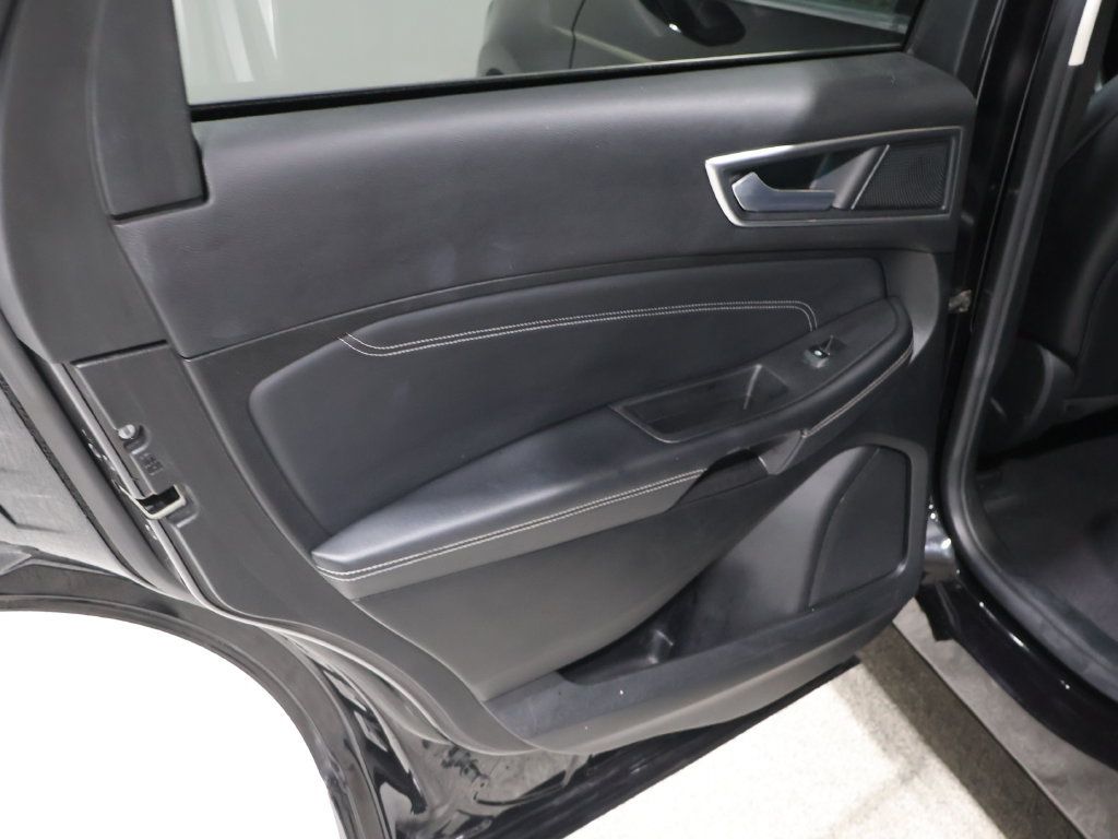 Used 2024 Ford Edge Titanium w/ Equipment Group 301A AWD/4WD image 17