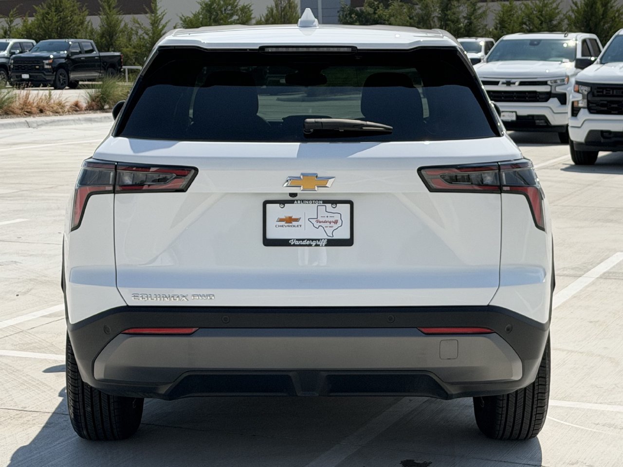 Used 2026 Chevrolet Equinox LT AWD/4WD image 5