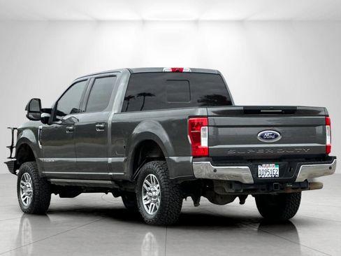 Used 2017 Ford F250 Lariat w/ Lariat Ultimate Package AWD/4WD image 5