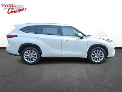 Used 2023 Toyota Highlander Limited