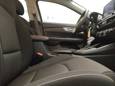 Used 2023 Kia Forte LXS w/ LXS Technology Package FWD image 21