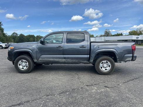 Used 2021 Toyota Tacoma SR AWD/4WD image 7