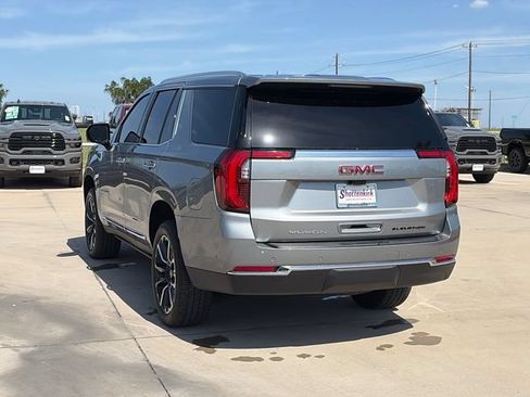 Used 2025 GMC Yukon Elevation w/ Elevation Premium Package RWD image 7