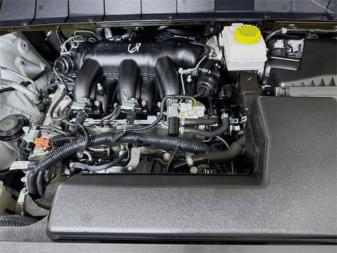 Certified 2024 Nissan Pathfinder SV image 36