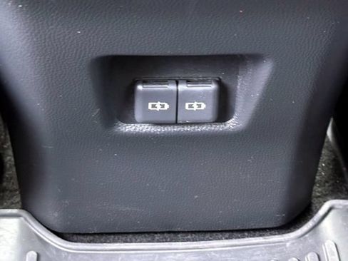 Used 2023 Toyota RAV4 XLE AWD/4WD image 12