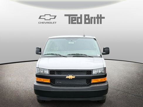 New 2025 Chevrolet Express 3500 Extended image 2